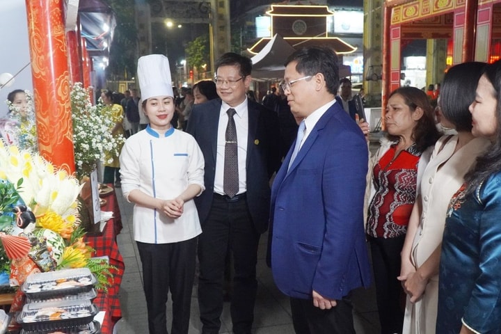 Liên hoan Ẩm thực Quốc tế “Huế - Kinh đô ẩm thực”