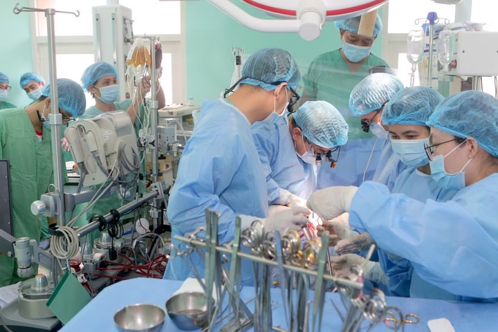 Bốn cuộc đời hồi sinh nhờ ghép tủy đồng loại Thalassemia, tim và gan