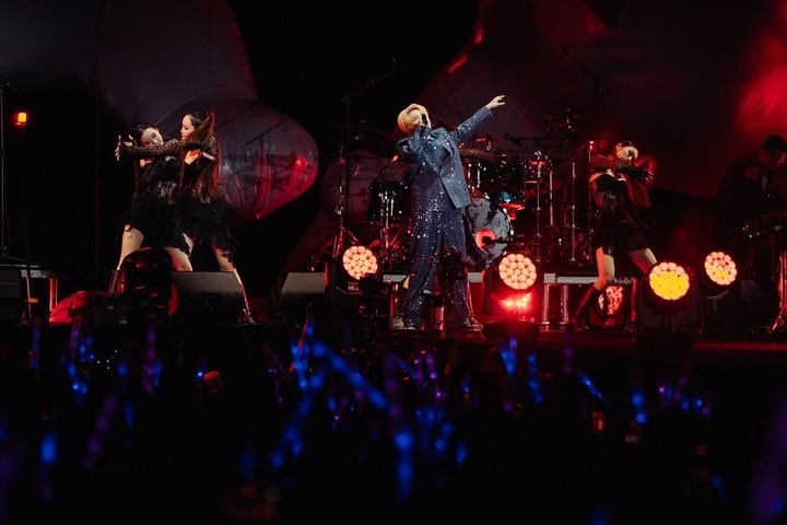 Đông Concert bùng nổ cảm xúc, giữ chân khán giả Hà Nội đến phút cuối cùng