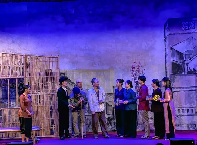 Sân khấu Kịch kể những câu chuyện giản dị về Bác Hồ