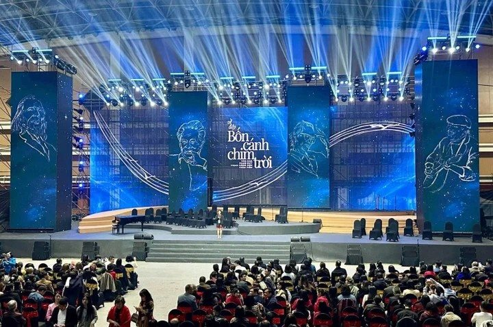 Sở VH&TT Hà Nội yêu cầu đơn vị tổ chức khẩn trương giải quyết toàn bộ vấn đề phát sinh do hoãn chương trình “Về đây bốn cánh chim trời”