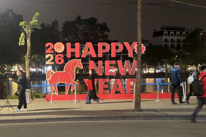 Bổ sung hơn 2.513 tỷ đồng cho địa phương để tặng quà dịp Tết và chào mừng Đại hội Đảng XIV