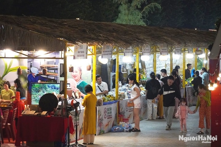 Hà Nội tham gia Hội chợ Mùa xuân 2026 và tổ chức hội chợ tại 30 xã, phường