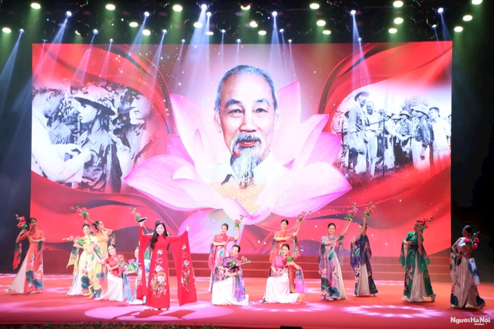 Nghị quyết của Bộ Chính trị về phát triển văn hoá Việt Nam