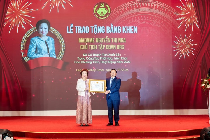Tập đoàn BRG vinh dự được trao tặng Bằng khen của Ban Tuyên giáo và Dân vận Trung ương