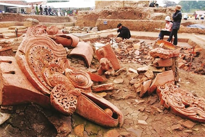 Khai quật khảo cổ Nền nhà Pháo binh tại Hoàng thành Thăng Long