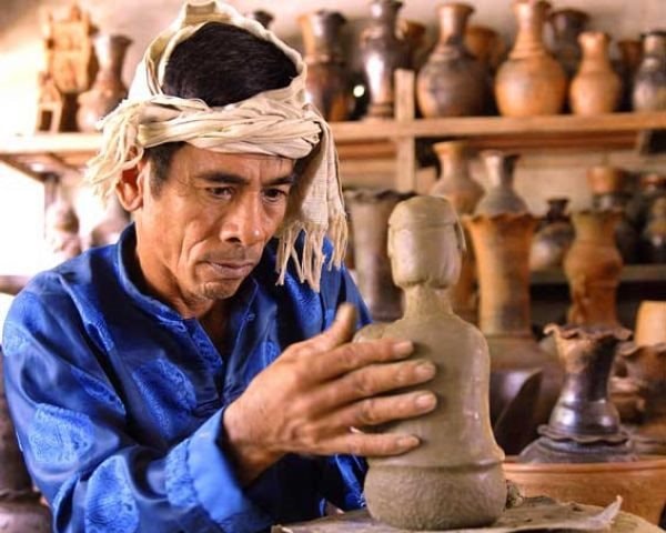 Bộ VHTTDL yêu cầu báo cáo về tình trạng bảo vệ di sản Nghệ thuật làm gốm của người Chăm