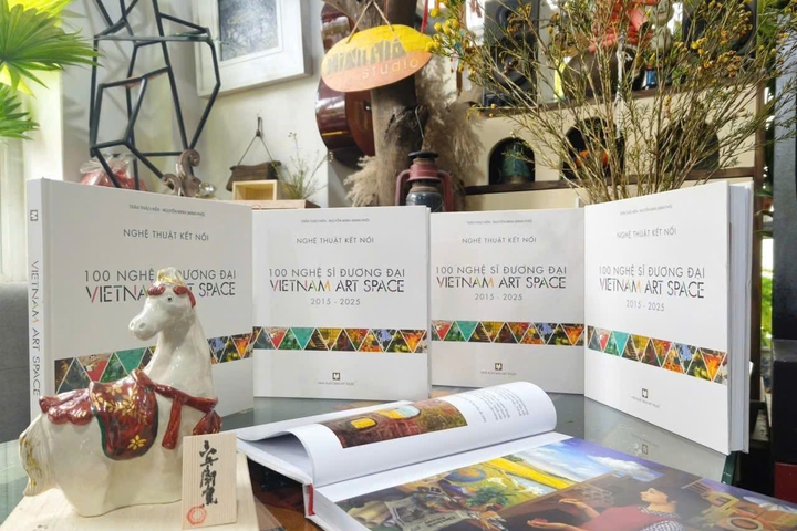 Vietnam Art Space - 10 năm kiến tạo cộng đồng mỹ thuật Việt trên không gian mạng