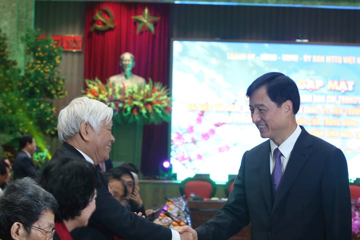 Trí thức, văn nghệ sỹ luôn tâm huyết, đồng hành với sự phát triển của Thủ đô Hà Nội