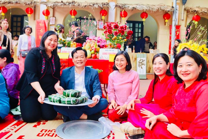 Ngày hội “Bánh chưng xanh” ở Hồng Hà: Gìn giữ hồn Tết giữa nhịp sống đô thị