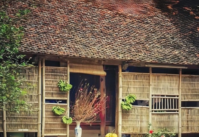 Lối đi đầy mùi khói cuối năm