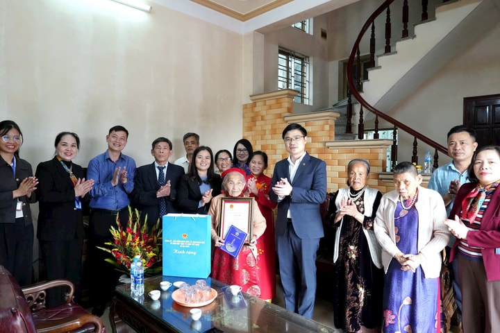 Xã Đa Phúc: Huy động nguồn lực xã hội chăm lo Tết cho đối tượng chính sách, người yếu thế