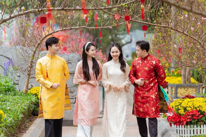 Hà Nội: Người dân nô nức du Xuân