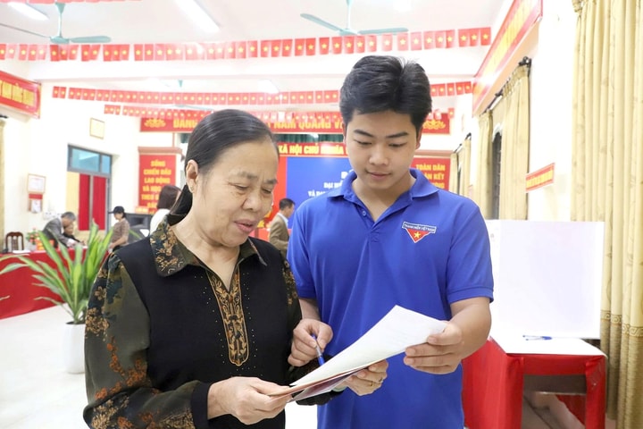 Lan toả hình ảnh thế hệ trẻ Thủ đô trách nhiệm, giàu nhiệt huyết trong ngày hội bầu cử