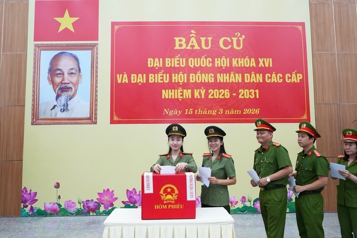 Cử tri TP Huế nô nức tham gia bầu cử đại biểu Quốc hội khóa XVI và HĐND các cấp nhiệm kỳ 2026 – 2031