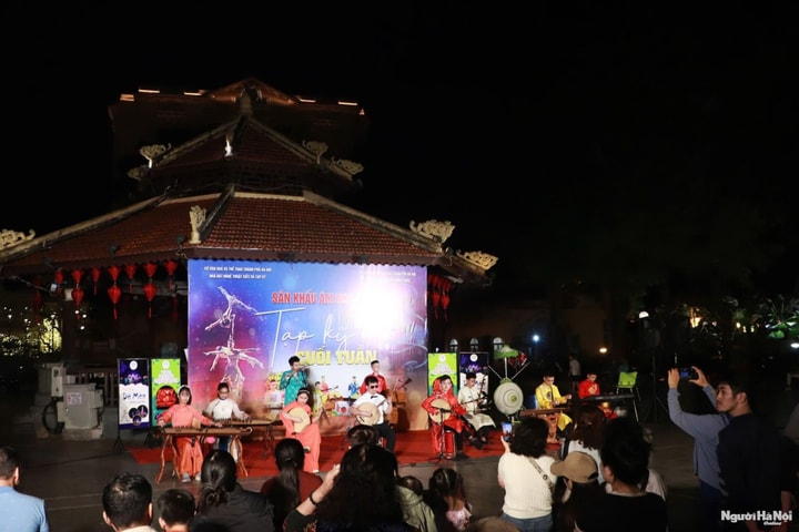 Sự kết hợp đa dạng loại hình nghệ thuật tạo sức hút cho “Âm nhạc cộng đồng”