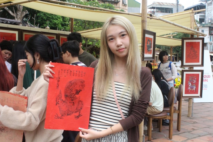 Trải nghiệm tranh dân gian trong chuỗi hoạt động nghệ thuật "Dòng chảy bản sắc - Hành trình sáng tạo 2026"