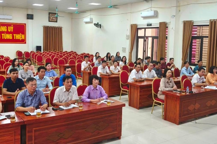 Phường Tùng Thiện: Đông đảo cán bộ, đảng viên dự trực tuyến Hội nghị quán triệt Nghị quyết số 02