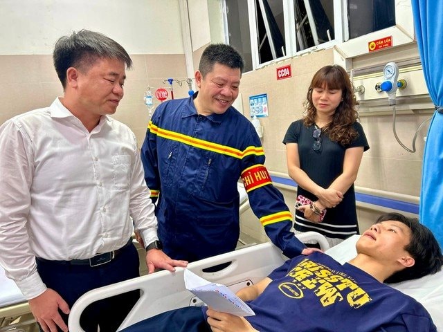 Hà Nội khen thưởng 7 cá nhân dũng cảm cứu người trong vụ cháy tại ngõ Lĩnh Nam, phường Hoàng Mai