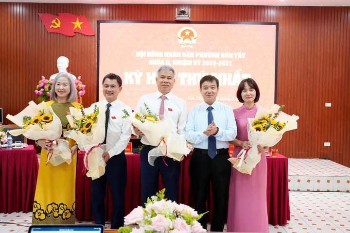 Phường Sơn Tây: Kỳ họp thứ nhất HĐND khóa II quyết nghị nhiều nội dung quan trọng