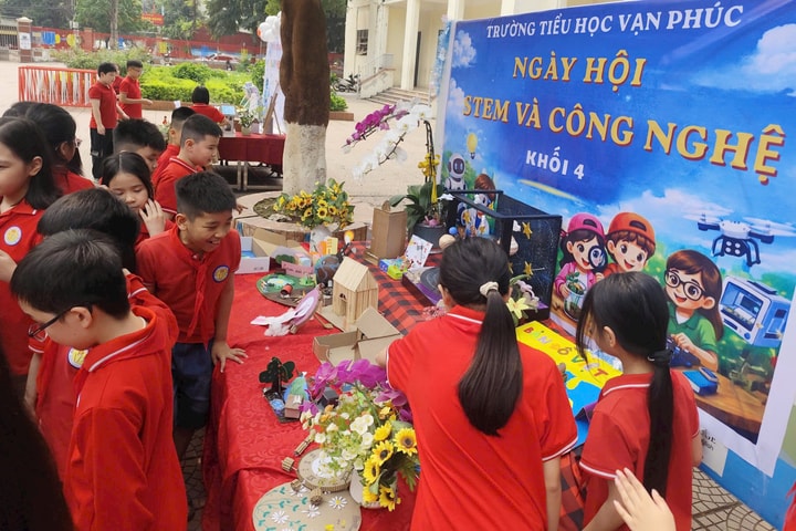 Rộn ràng ngày hội STEM tại Trường Tiểu học Vạn Phúc