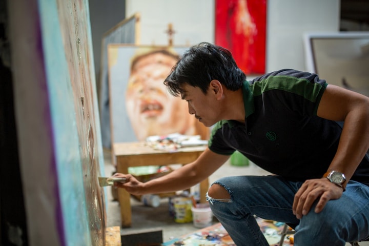 Lát cắt chân thực về cuộc sống qua tranh chân dung của họa sĩ Nguyễn Công Hoài