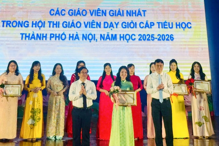 Giáo viên trường Tiểu học Nam Thành Công đạt giải Nhất Hội thi Giáo viên dạy giỏi cấp Tiểu học thành phố Hà Nội