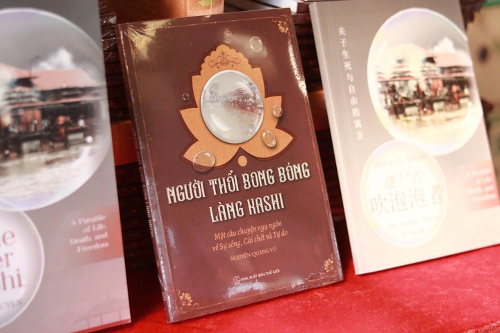 “Người thổi bong bóng làng Kashi”: Ngụ ngôn hiện đại về sự sống, cái chết và tự do