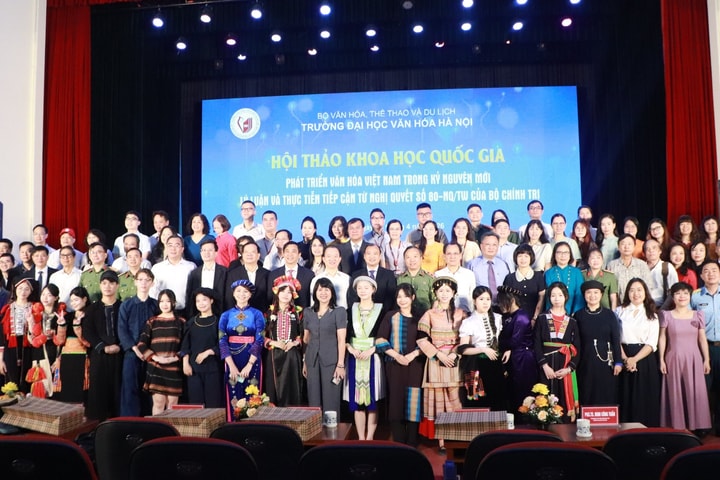 Sáng rõ lý luận và thực tiễn phát triển văn hóa Việt Nam trong kỷ nguyên mới