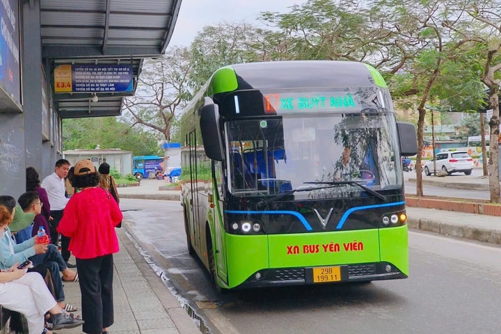 Hà Nội tiếp tục đưa thêm 53 xe buýt điện vào hoạt động