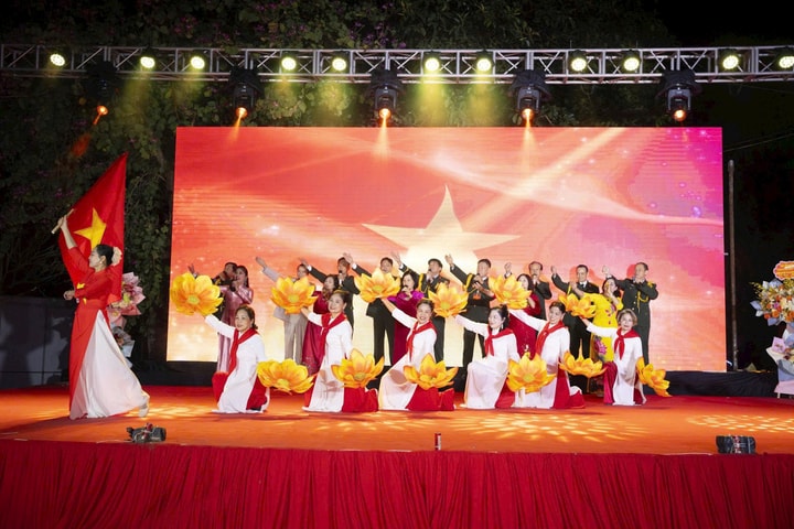 Phường Đông Ngạc không ngừng nâng cao chất lượng hoạt động thiết chế văn hóa, thể thao