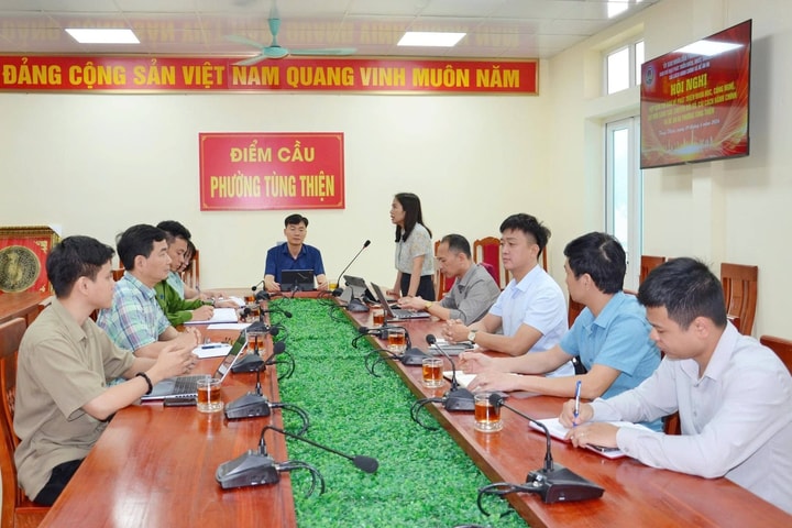 Phường Tùng Thiện đẩy mạnh chuyển đổi số, đổi mới sáng tạo, nâng cao chất lượng cải cách hành chính