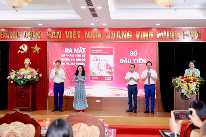 Phường Hai Bà Trưng: Đặc sắc ấn phẩm điện tử “Thông tin nội bộ”, sôi nổi Hội thi Báo cáo viên giỏi 2026