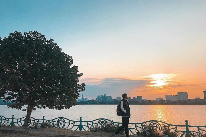 Hà Nội không chờ tôi lớn