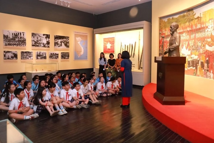 Khơi nguồn dòng chảy di sản trong lòng thế hệ trẻ: Từ mô hình thí điểm tại Phường Cửa Nam