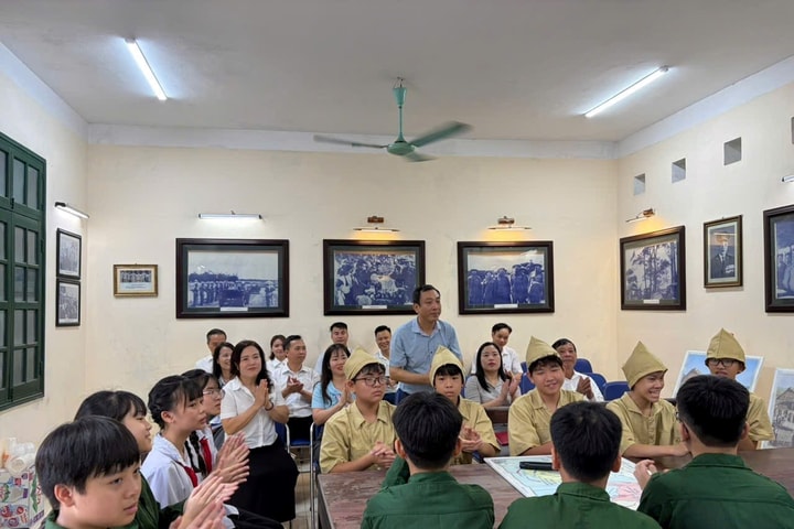 "Địa chỉ đỏ" giáo dục truyền thống cách mạng cho học sinh