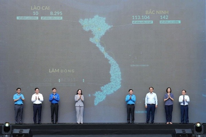 Phát động phong trào thi đua “Lao động giỏi, năng suất cao, thu nhập tốt” chào mừng Đại hội XIV Công đoàn Việt Nam