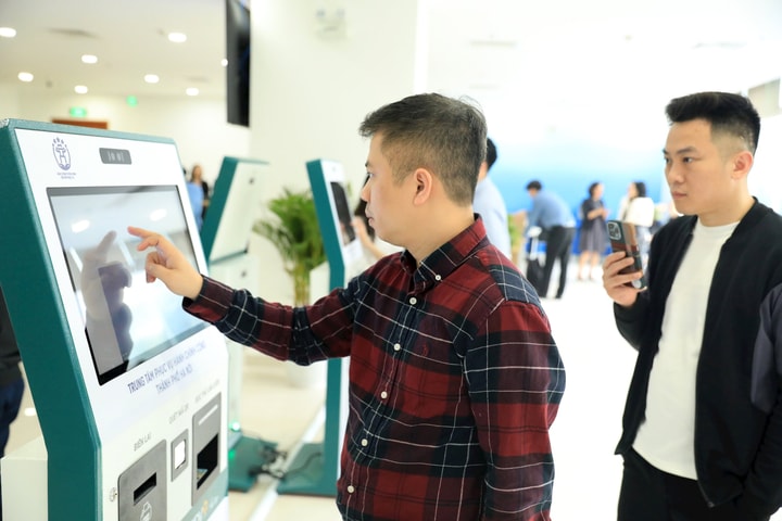 Bước chuyển của Hà Nội về giải quyết thủ tục hành chính, chuyển đổi số