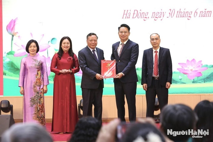 Đội ngũ cán bộ, công chức Hà Nội đáp ứng yêu cầu khi vận hành chính quyền địa phương 2 cấp