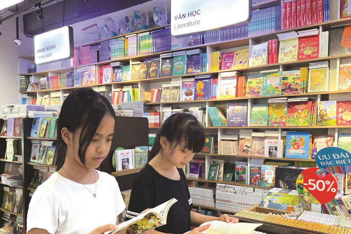 Giữ “miền sáng” của văn chương