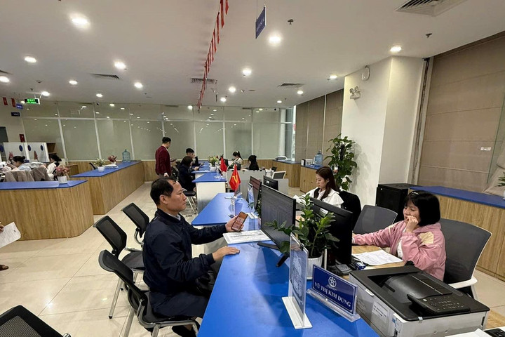 Hà Nội tăng tốc số hóa: Người dân giao dịch không cần giấy tờ từ năm 2030