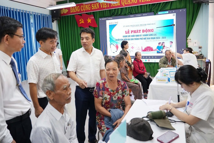 Huế phát động khám sức khỏe định kỳ, khám sàng lọc miễn phí cho người dân
