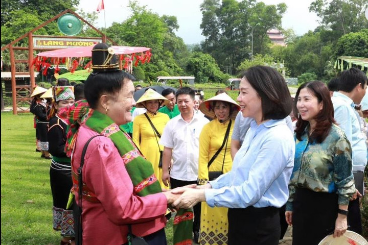 Xây dựng Làng Văn hóa các dân tộc Việt Nam thành tổ hợp du lịch đẳng cấp quốc tế