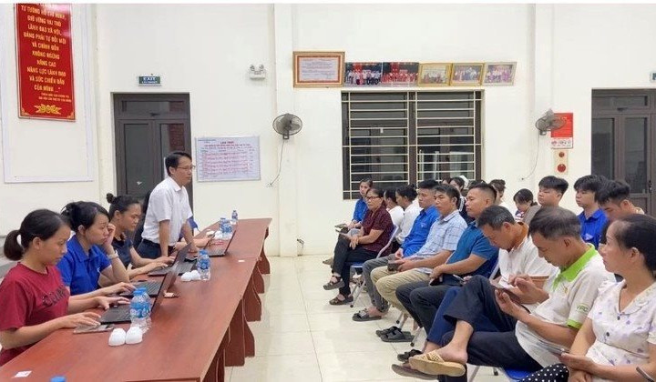 Hà Nội đẩy mạnh “Bình dân học vụ số”: Để mỗi người dân trở thành một “đại sứ số”