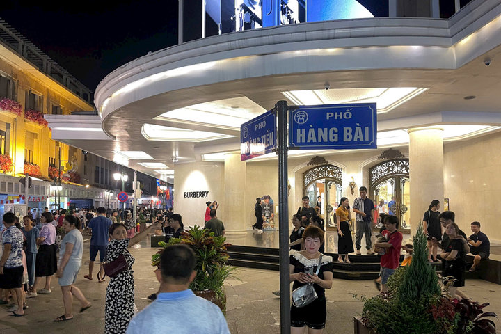 Dạo phố chạm miền ký ức