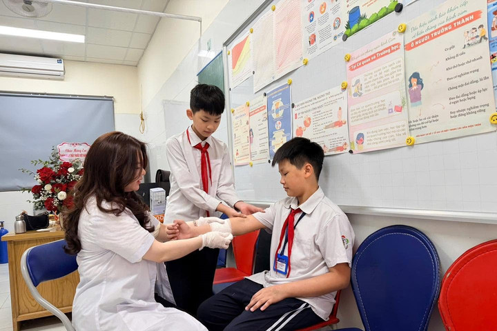 Hà Nội đặt mục tiêu 100% cơ sở giáo dục có hồ sơ sức khỏe điện tử cho học sinh