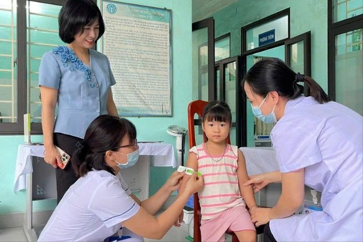 Triển khai hệ thống khám, chữa bệnh từ xa kết nối từ Sở Y tế Hà Nội đến trạm y tế tuyến xã, phường