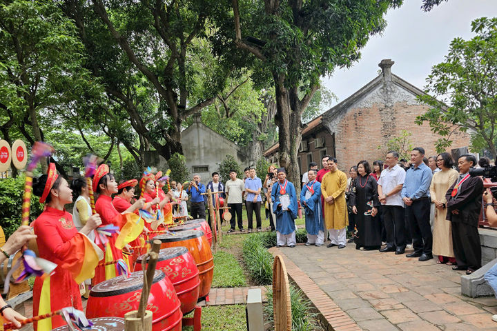 “Nhất trống - một tiếng trống - ngàn năm văn hiến” kể câu chuyện phía sau mỗi chiếc trống Việt Nam