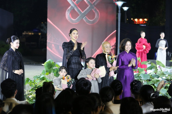 Festival Thăng Long - Hà Nội 2026: Ấn tượng “Sắc màu Hà Nội” qua thiết kế thời trang