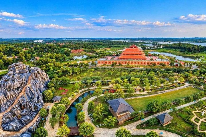"Cội nguồn di sản giữa lòng Thủ đô"- thắt chặt tinh thần đại đoàn kết dân tộc